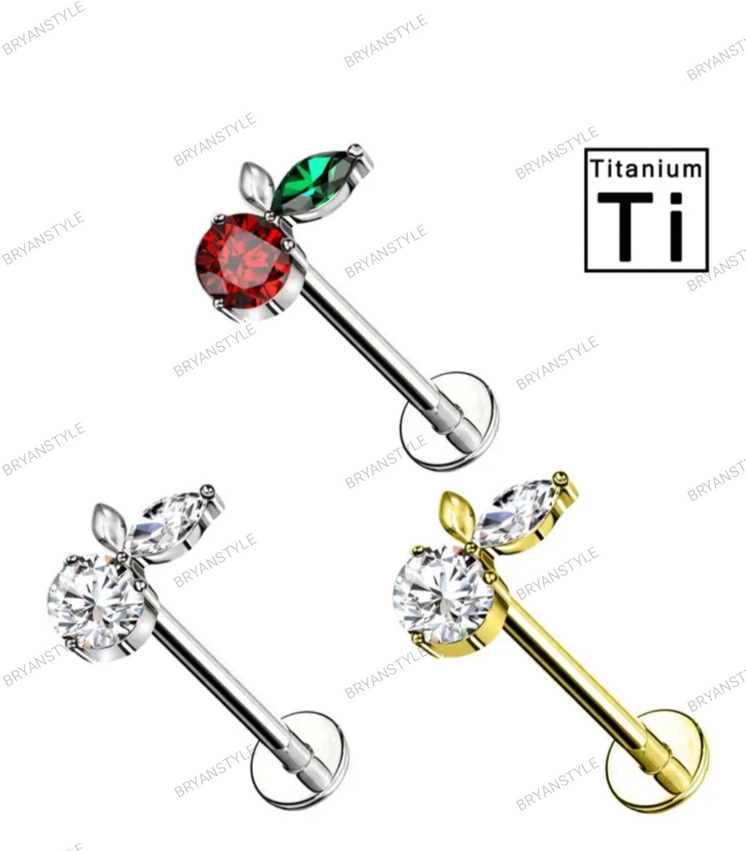 piercing labret in titanio a forma di ciliegia