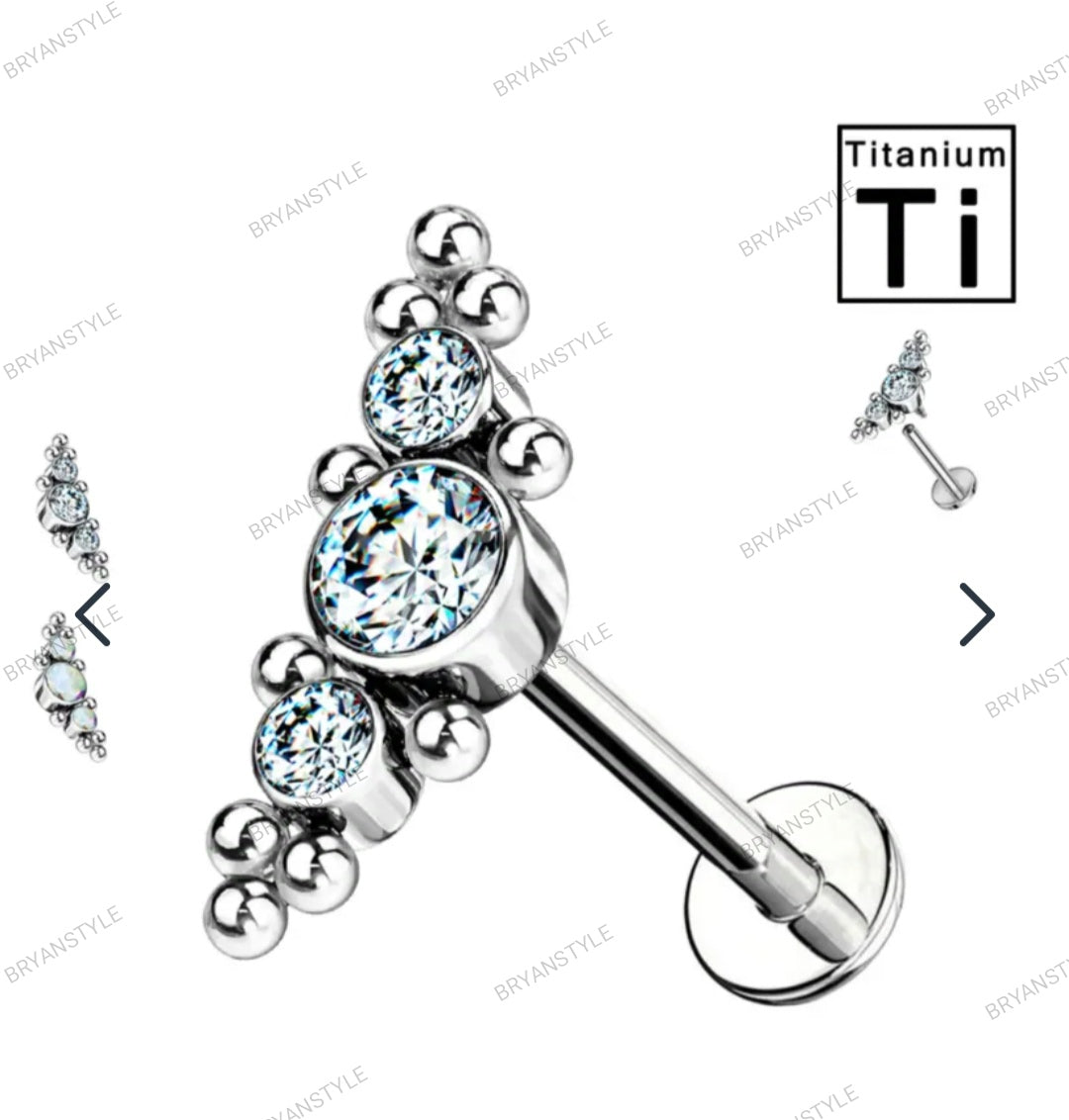 piercing labret in titanio con cristalli e sfere in titanio