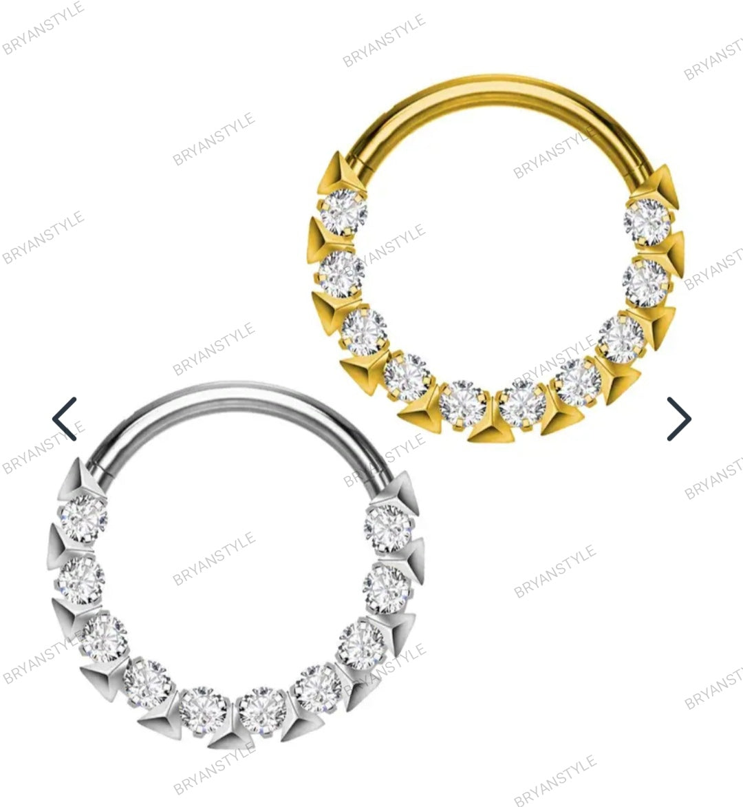 piercing cerchio clicker in titanio con cristalli e forme triangolari