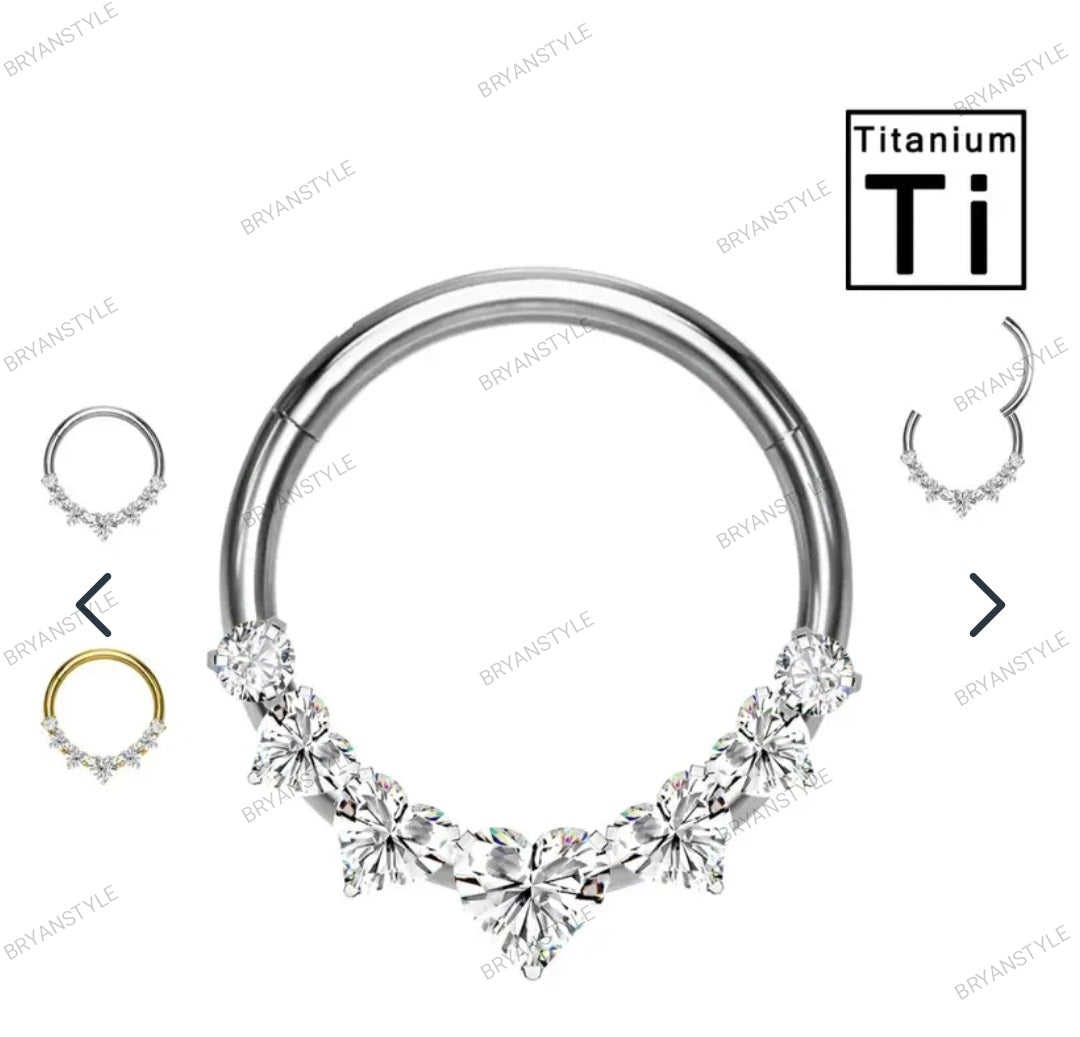 piercing cerchio clicker in titanio con cristalli a cuore