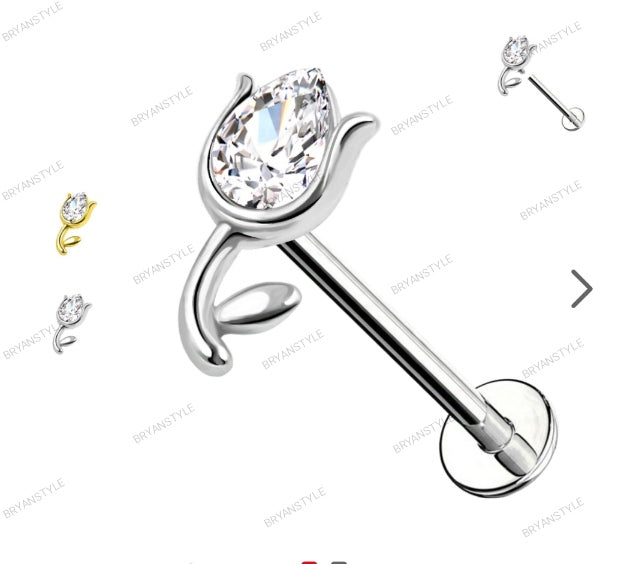 piercing labret in acciaio a forma di rosa con cristallo