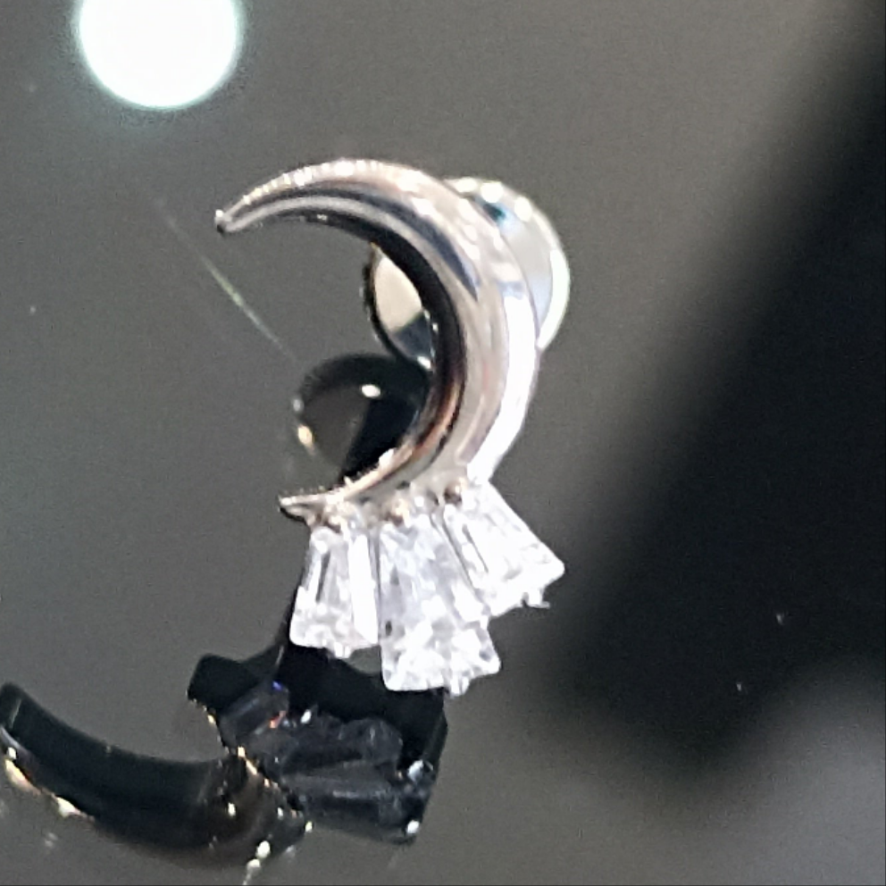 piercing labret cristallo di luna in titanio