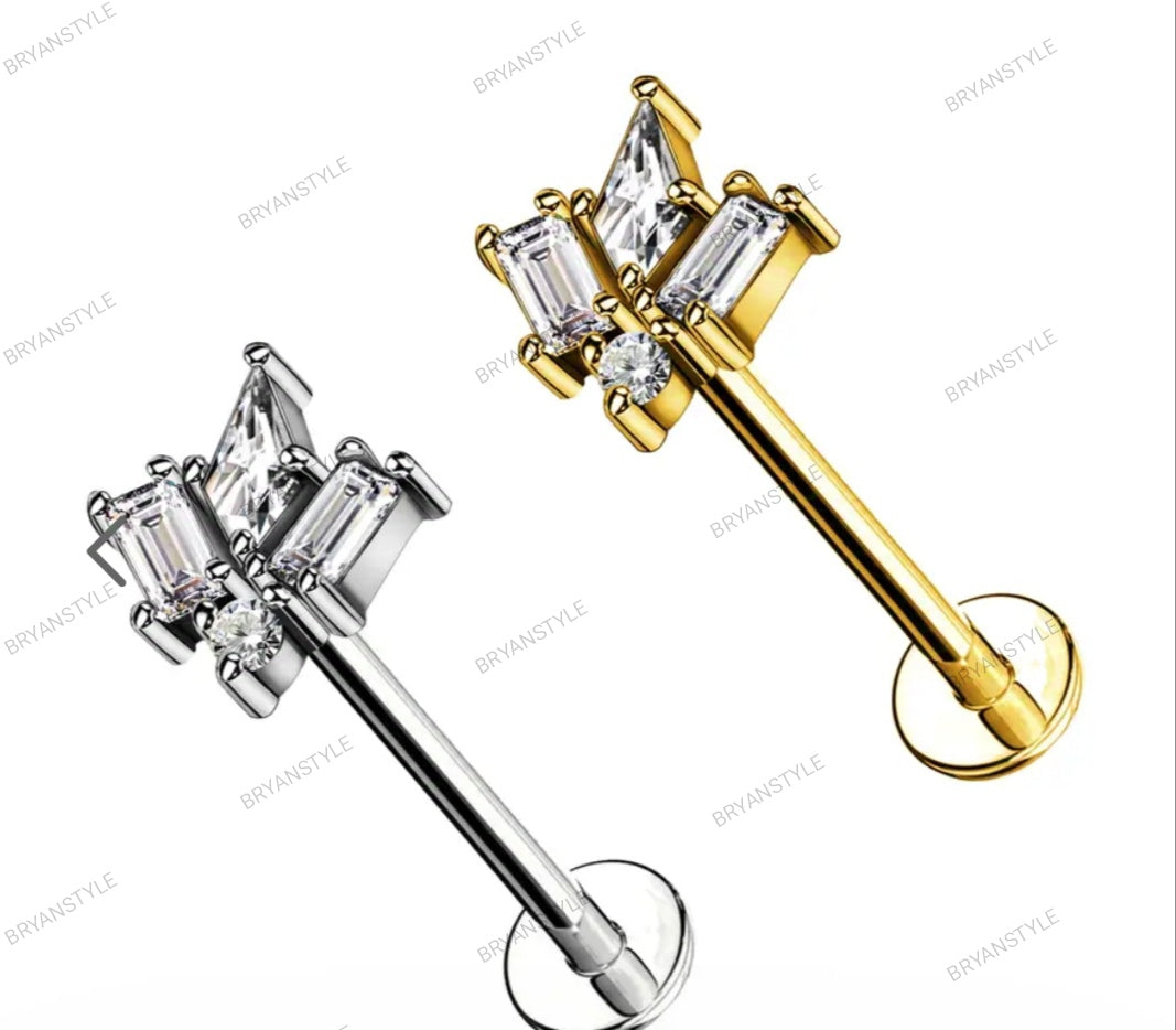 Piercing Labret con Design Geometrico e Cristalli con Filettatura Interna