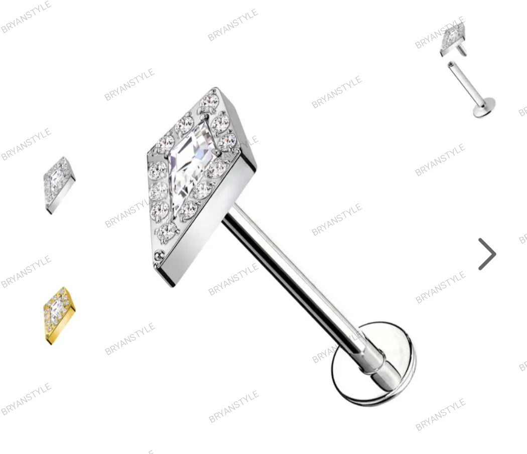 Labret a forma di scudo con cristalli