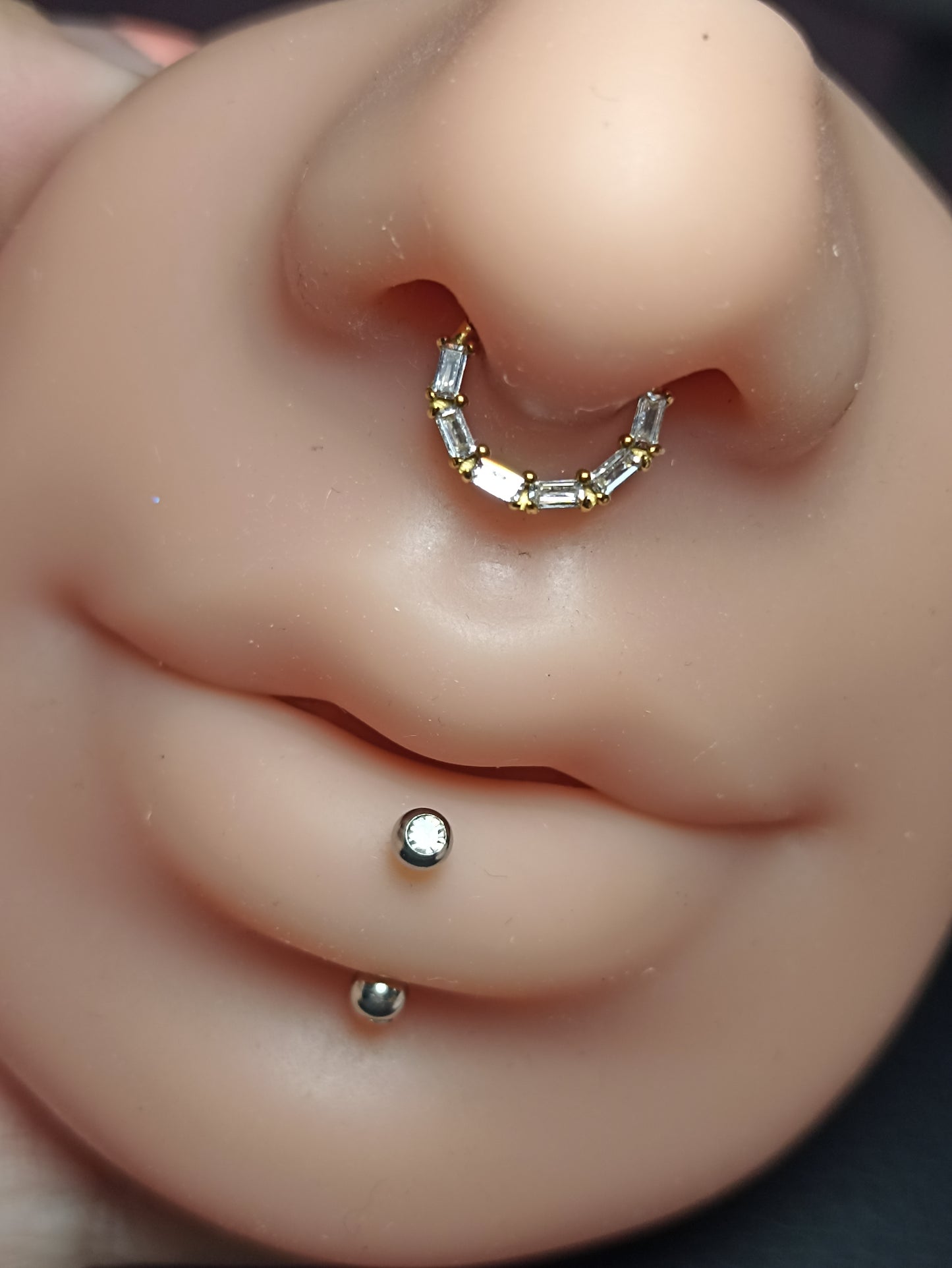 cerchio clicker in acciaio con cristalli rettangolari