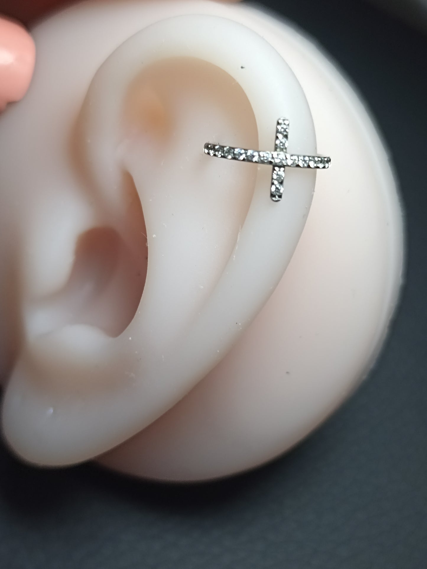 cerchio clicker con croce e cristalli