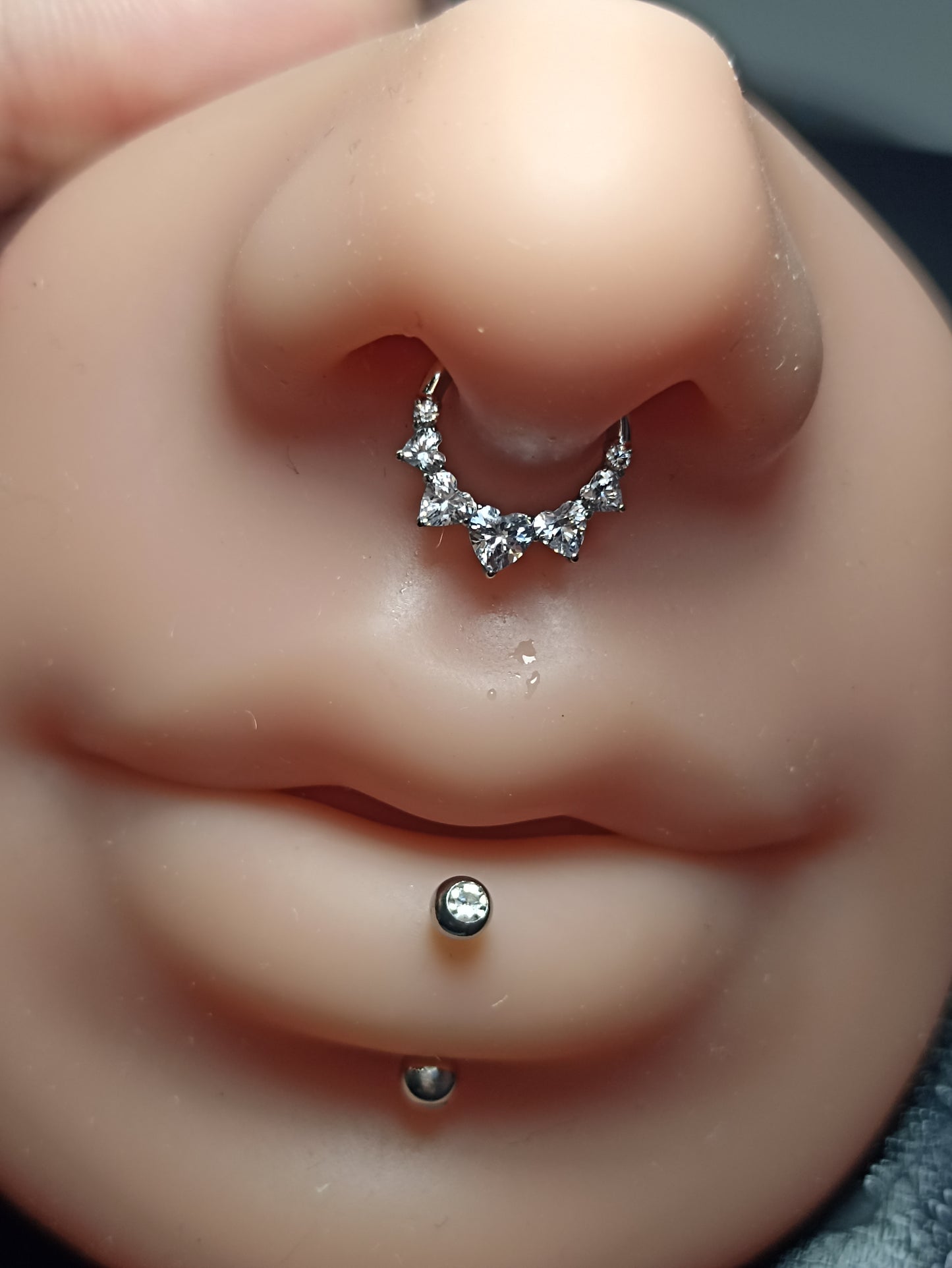 piercing cerchio clicker in titanio con cristalli a cuore