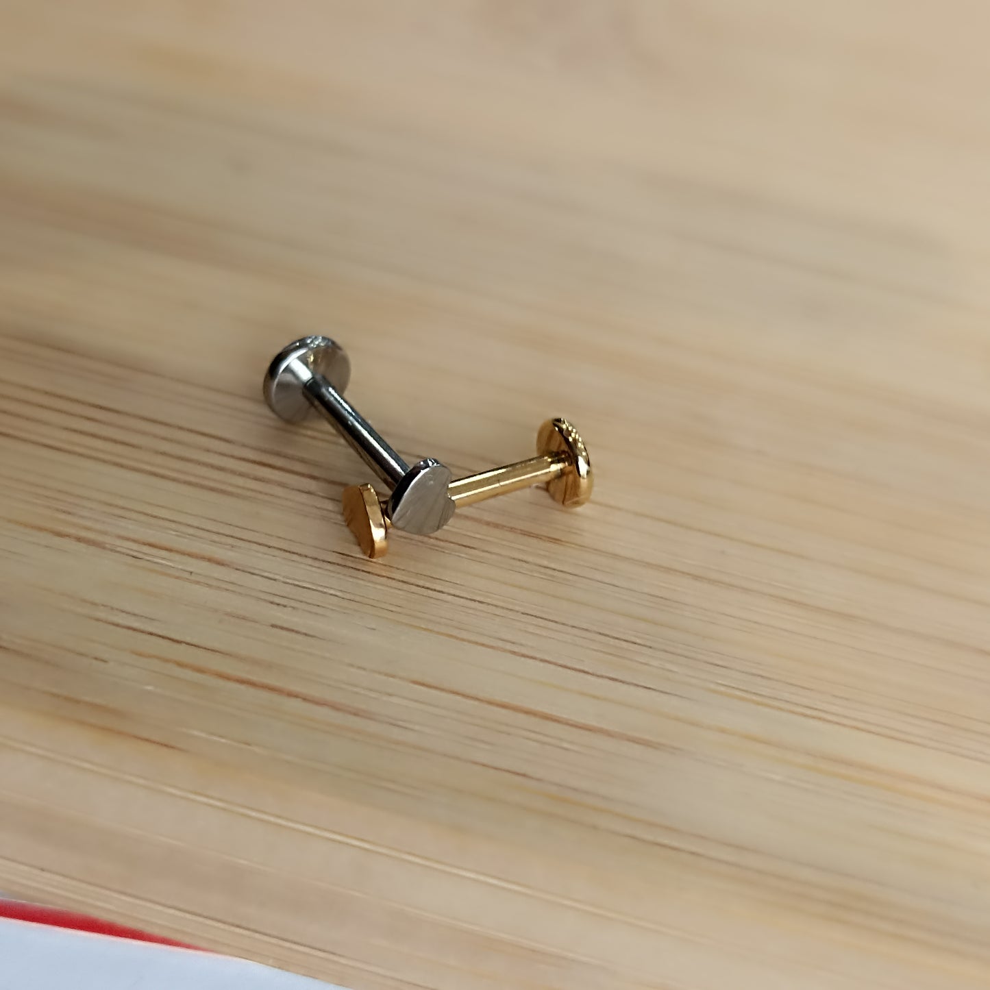 piercing labret a forma di cuore