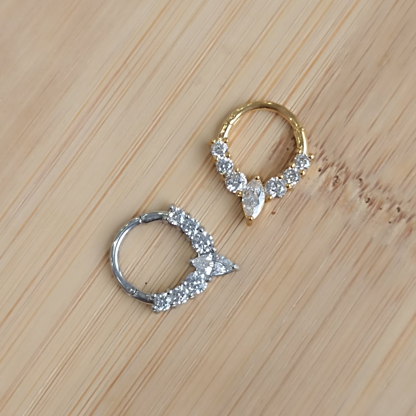 cerchio clicker con cristalli a rombo