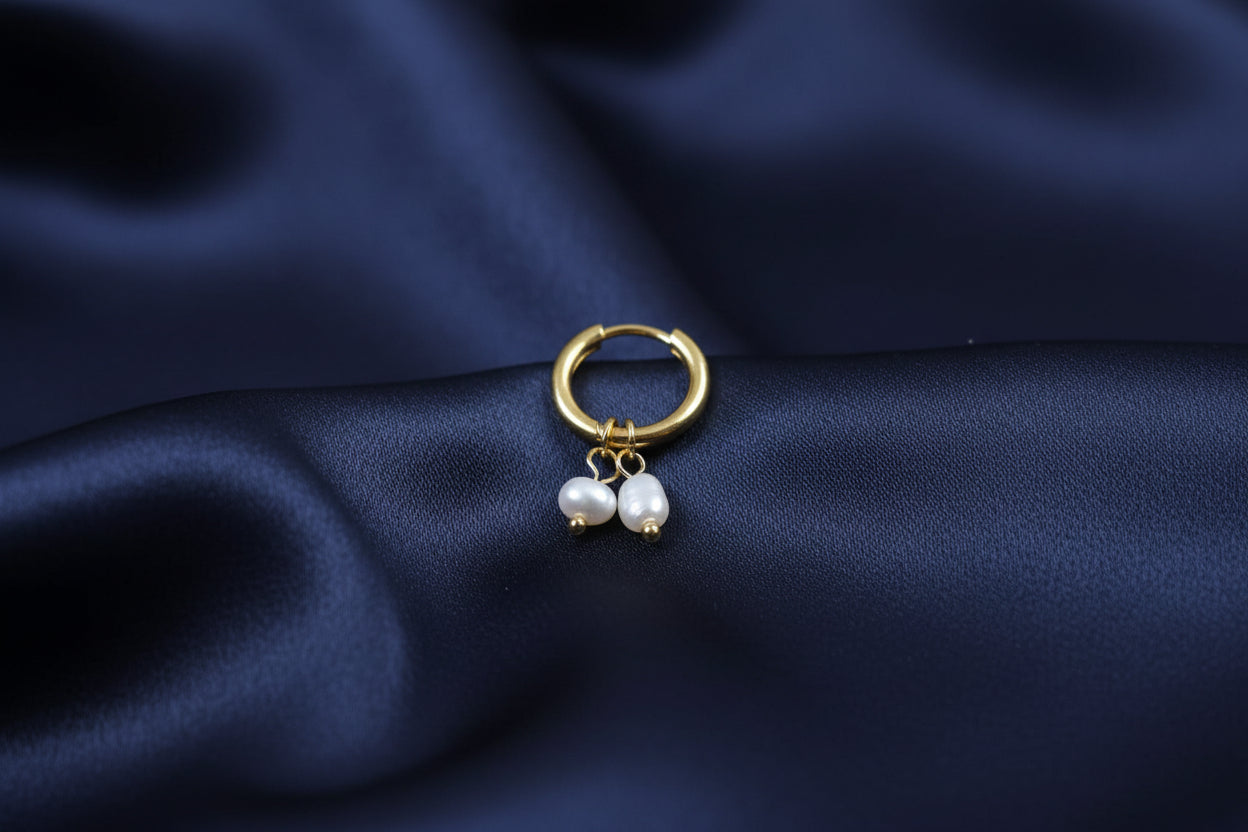 Orecchino cerchio Clicker con due perle deformate