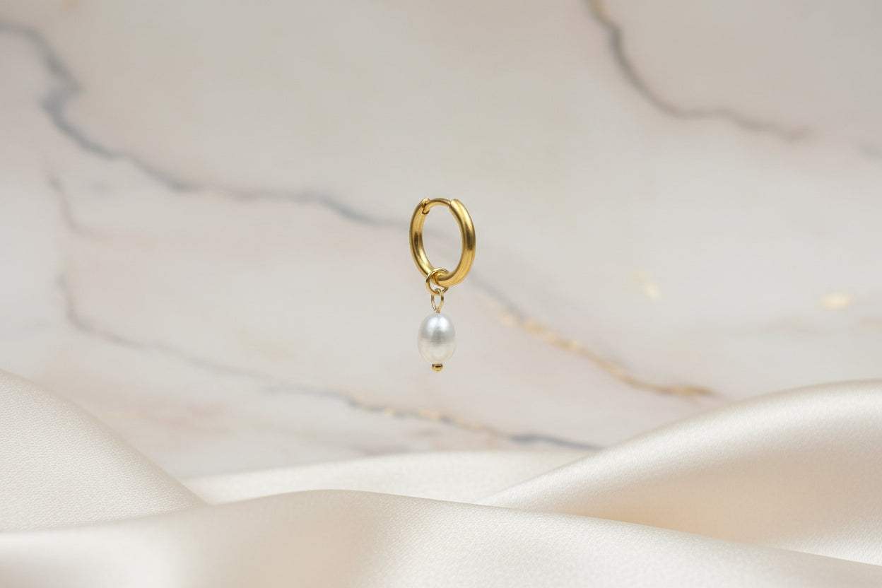 Orecchino con ciondolo perla ovale