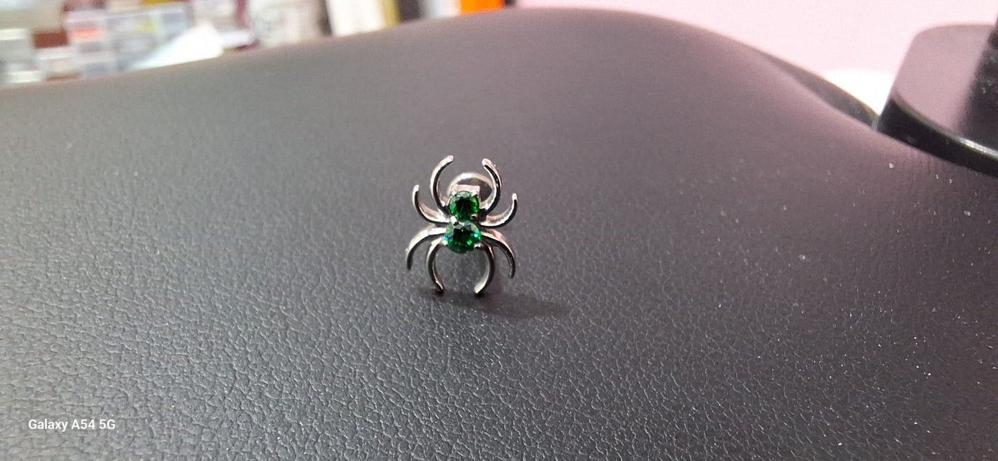 piercing labret in titanio a forma di ragno con diamante