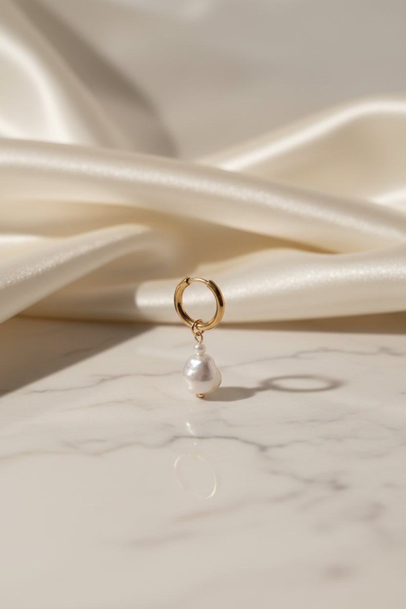 Orecchino a cerchio Clicker in acciaio con perla